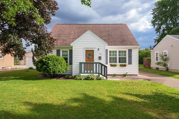 1703 Lyndale Avenue, Eau Claire WI 54701 - Residential house for sale - MLS #1602368 - image1