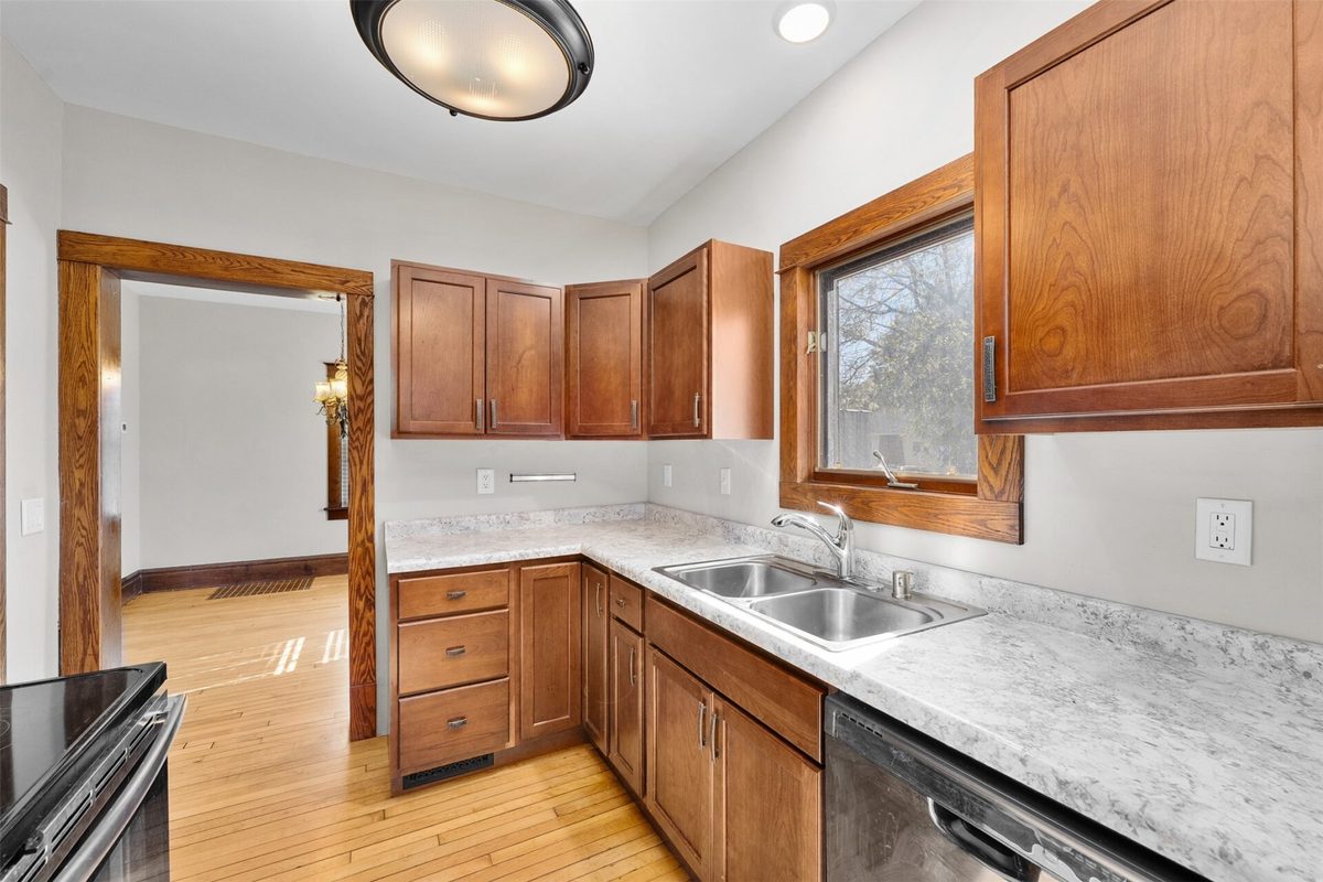 233 Garfield Avenue, Eau Claire WI 54701 - Residential house for sale - MLS #1606145 - image12