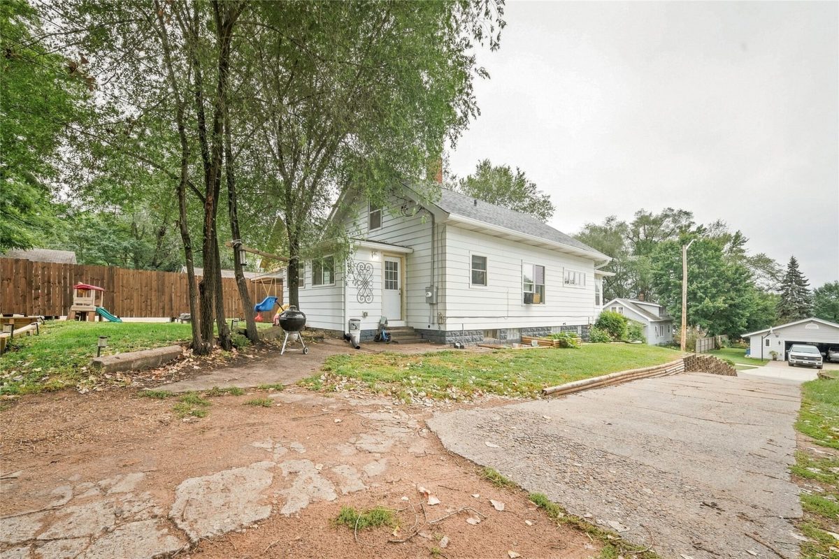 1548 Bellevue Avenue, Eau Claire WI 54703 - Residential house for sale - MLS #1605073 - image25