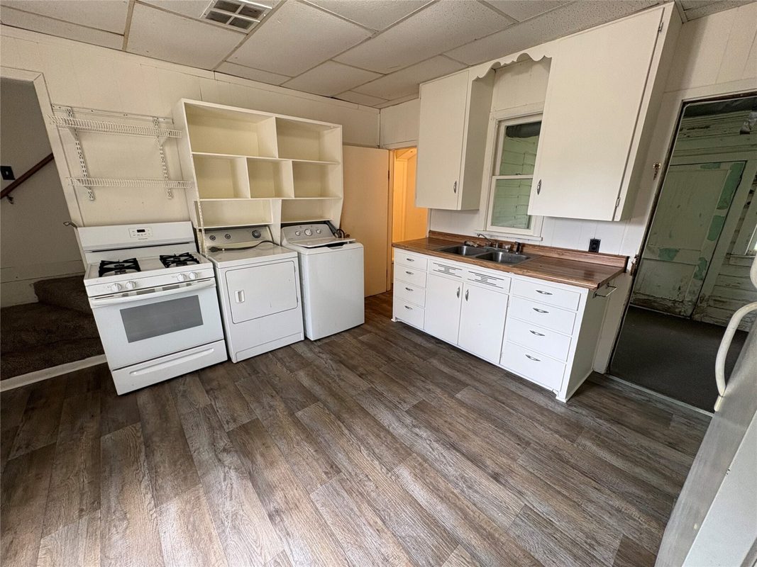 1809 6th Street, Menomonie WI 54751 - ResidentialLease house for sale - MLS #1604373 - image2