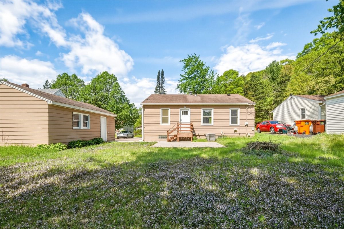 1021 Essex Street, Eau Claire WI 54703 - Residential house for sale - MLS #1601161 - image5