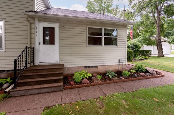 2216 3rd Street, Menomonie WI 54751 - Residential house for sale - MLS #1602946 - image1