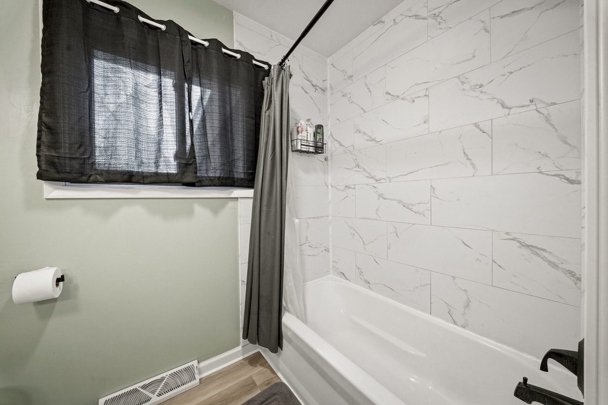 1602 Drury Court, Eau Claire WI 54703 - Residential house for sale - MLS #1602937 - image27