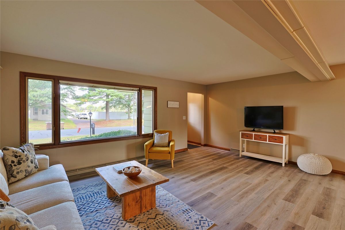 3045 Wedgewood Avenue, Eau Claire WI 54703 - Residential house for sale - MLS #1604462 - image8