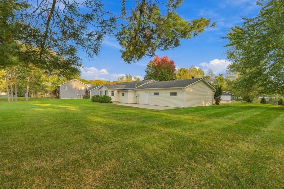 1027 Prairie Circle, Menomonie WI 54751 - Residential house for sale - MLS #1605849 - image6