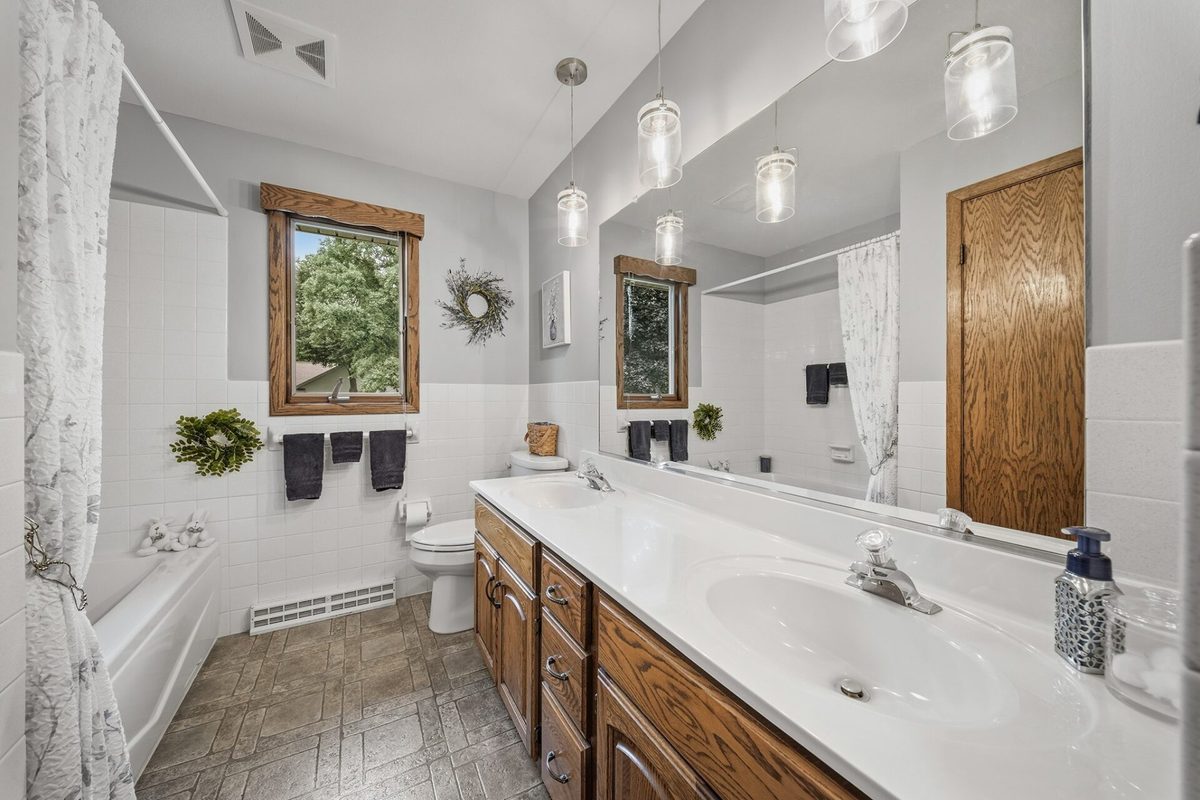 1401 Dover Street, Chippewa Falls WI 54729 - Residential house for sale - MLS #1604538 - image15
