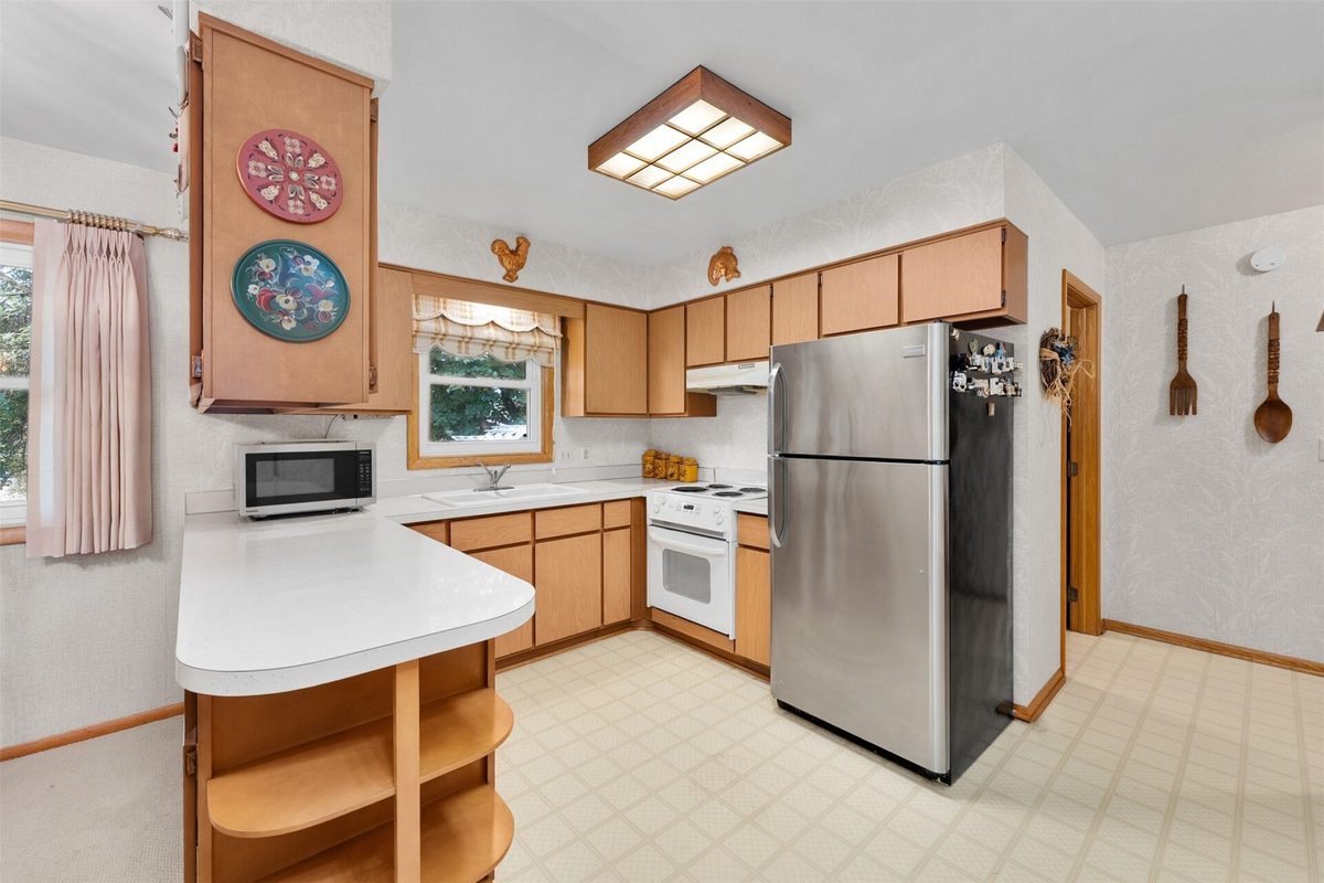 1002 Leonard Drive, Eau Claire WI 54703 - Residential house for sale - MLS #1604356 - image8