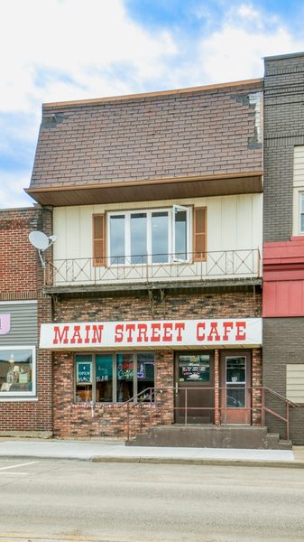 1418 Main Street 