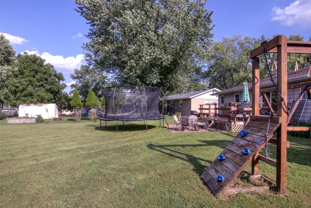 1216 Blueberry Drive, Eau Claire, WI
