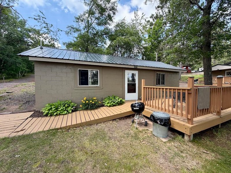 6833 View Point Lodge Road 