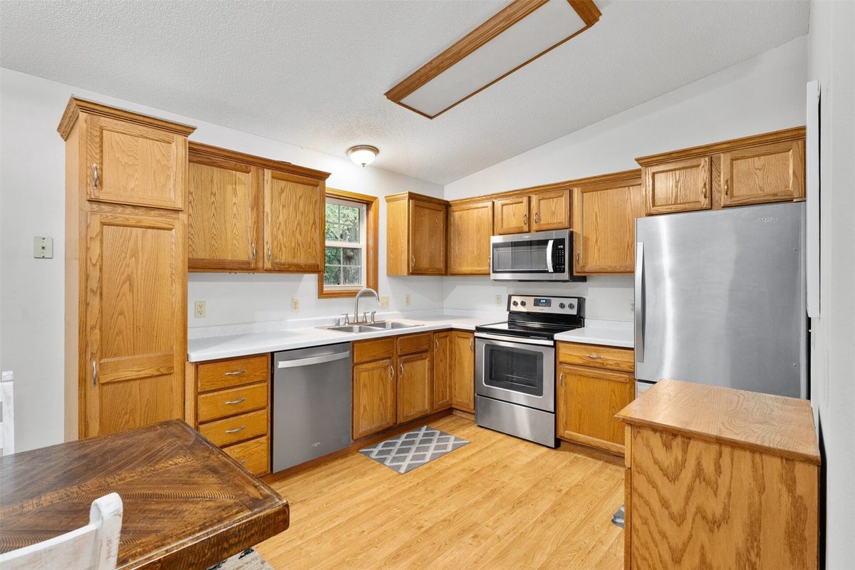 2704 Hemlock Lane, Eau Claire WI 54703 - Residential house for sale - MLS #1605679 - image9