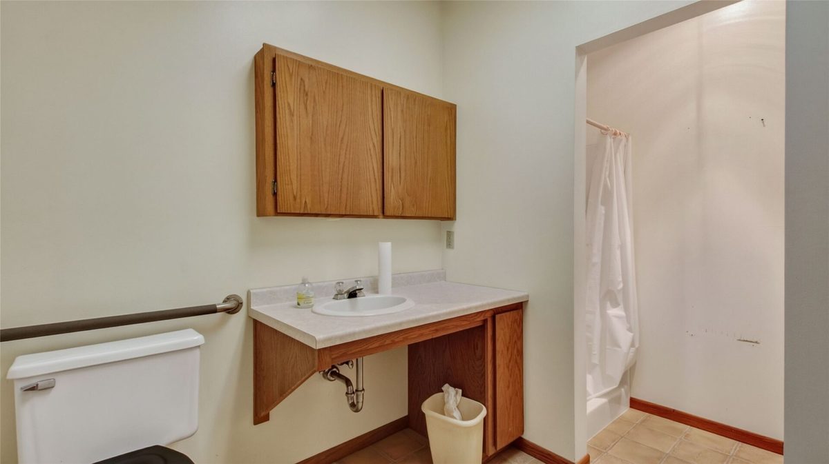 1210 Mansfield Street, Chippewa Falls WI 54729 - CommercialSale house for sale - MLS #1604227 - image14