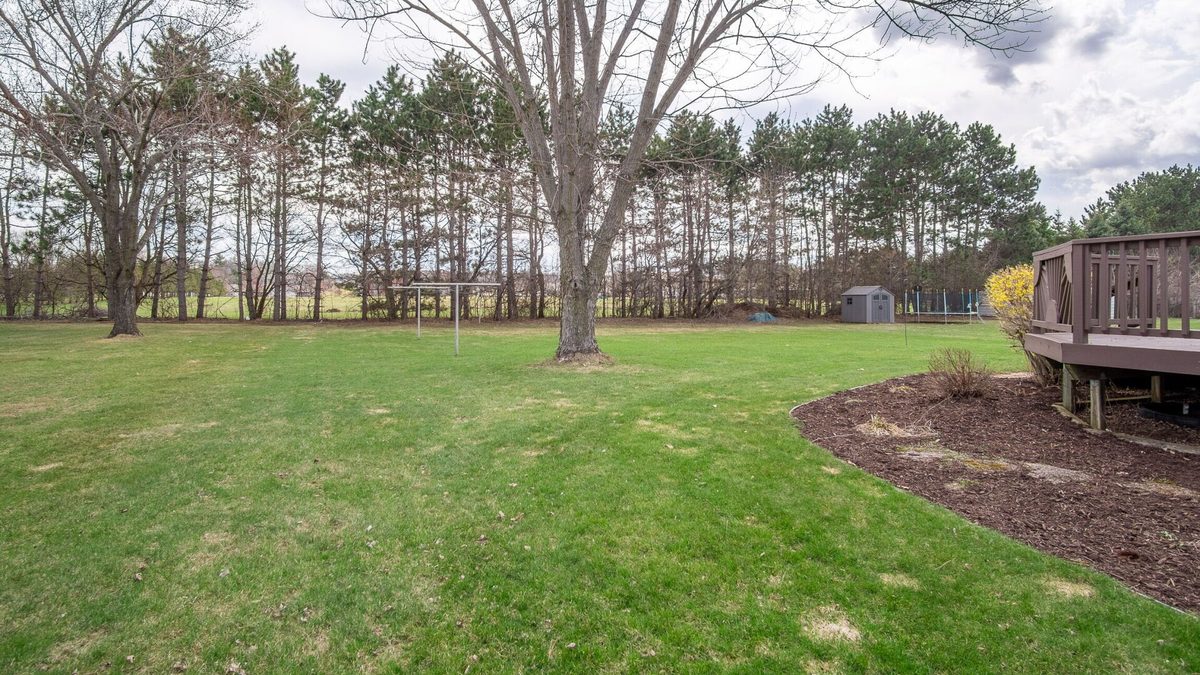 5211 Hamilton Avenue Eau Claire WI 54701 — photo 5