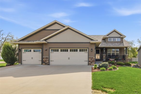 4929 Running Deer Drive, Eau Claire WI 54703 - Residential house for sale - MLS #1600576 - image1