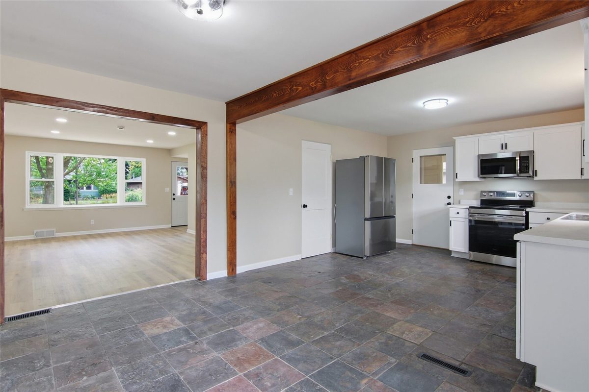 1616 Donald Avenue, Eau Claire WI 54701 - Residential house for sale - MLS #1604781 - image7