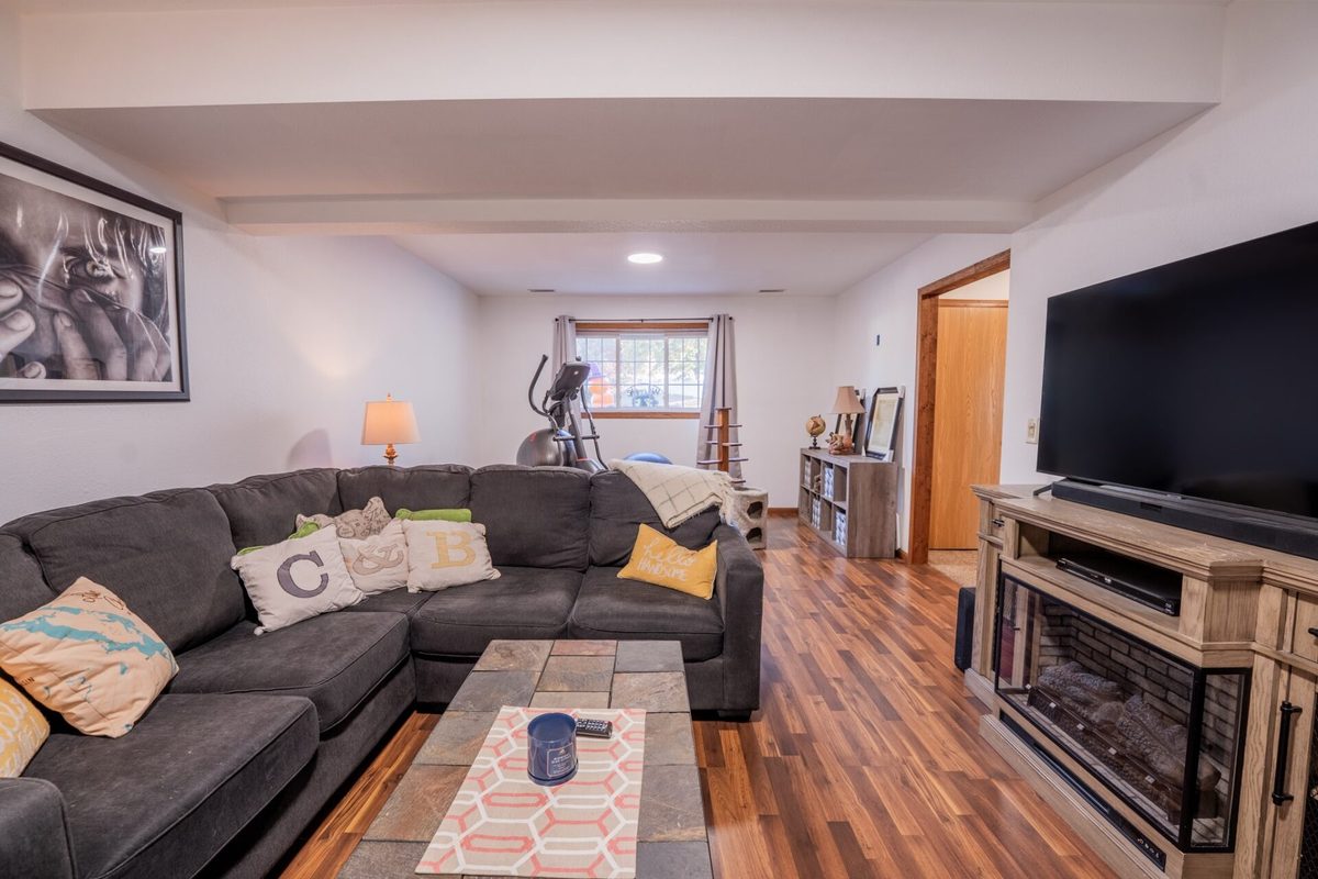 2411 Kenora Parkway, Eau Claire WI 54703 - Residential house for sale - MLS #1606120 - image25