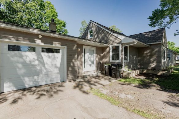 861 Hopwood Avenue, Menomonie WI 54751 - Residential house for sale - MLS #1602577 - image1