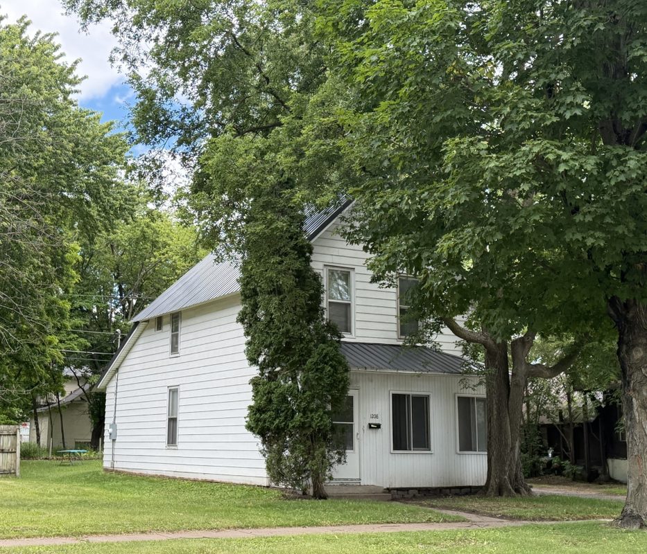 1208 7th Street, Menomonie WI 54751 - ResidentialIncome house for sale - MLS #1602431 - image2