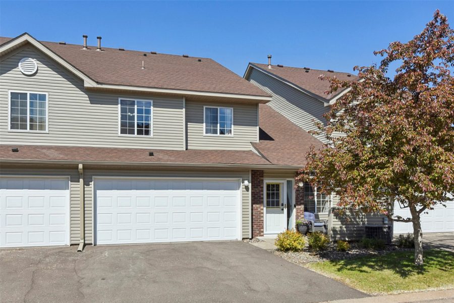 2335 Oakridge Circle