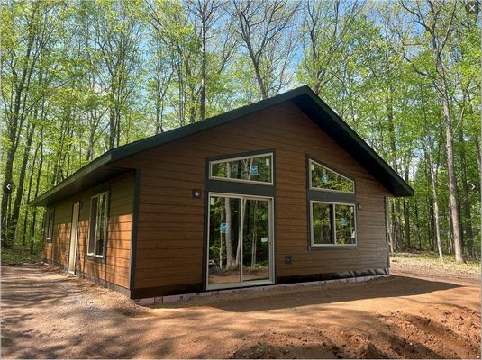 17700 Silver Birch Drive Cable WI 54821