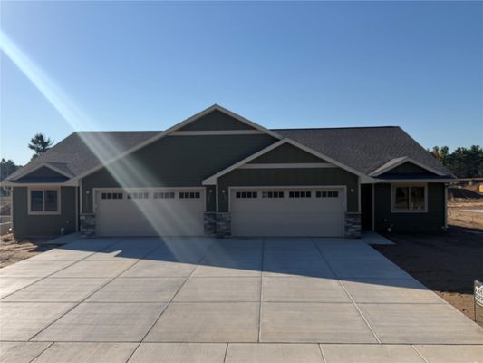 1825 Evergreen Terrace Eau Claire WI 54701