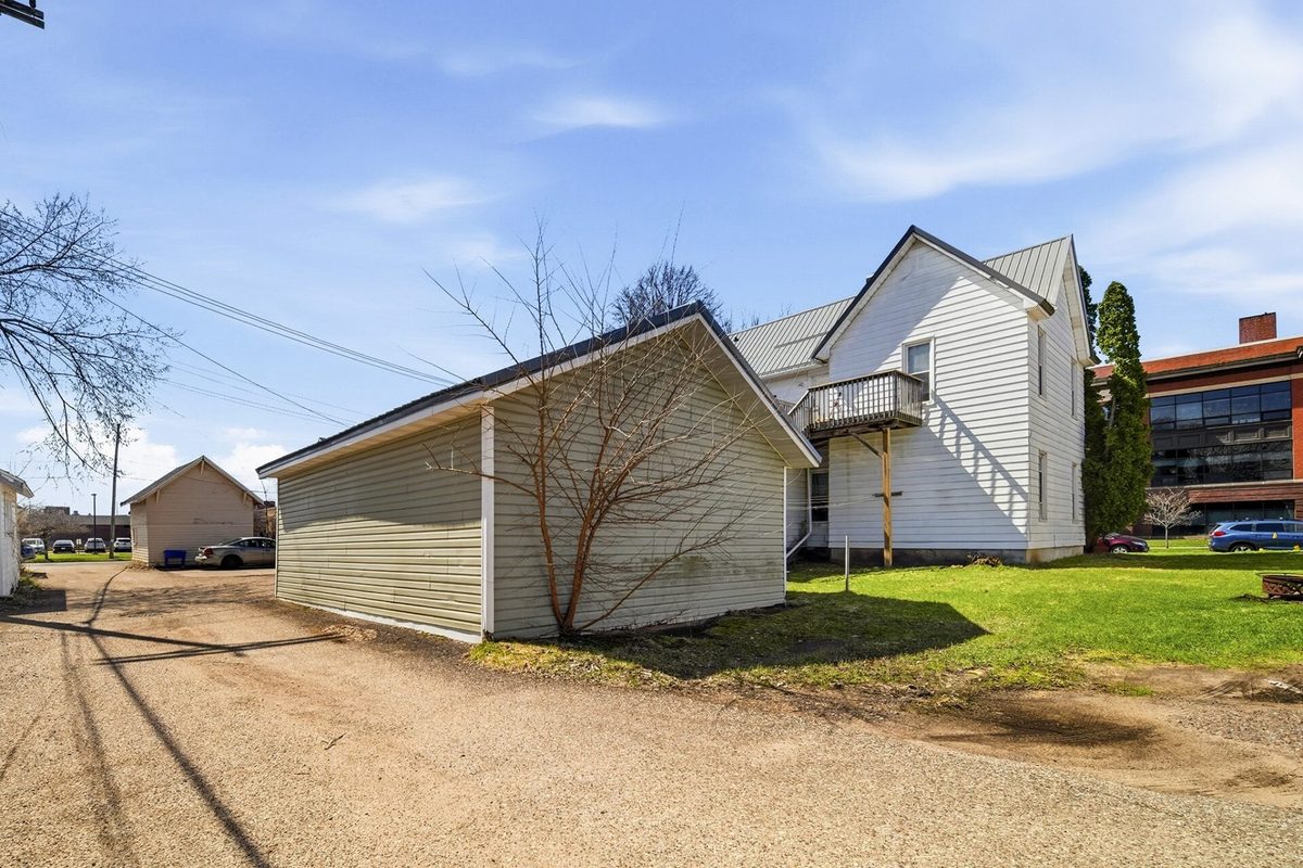 1715 Babcock Street, Eau Claire WI 54703 - ResidentialIncome house for sale - MLS #1600293 - image8