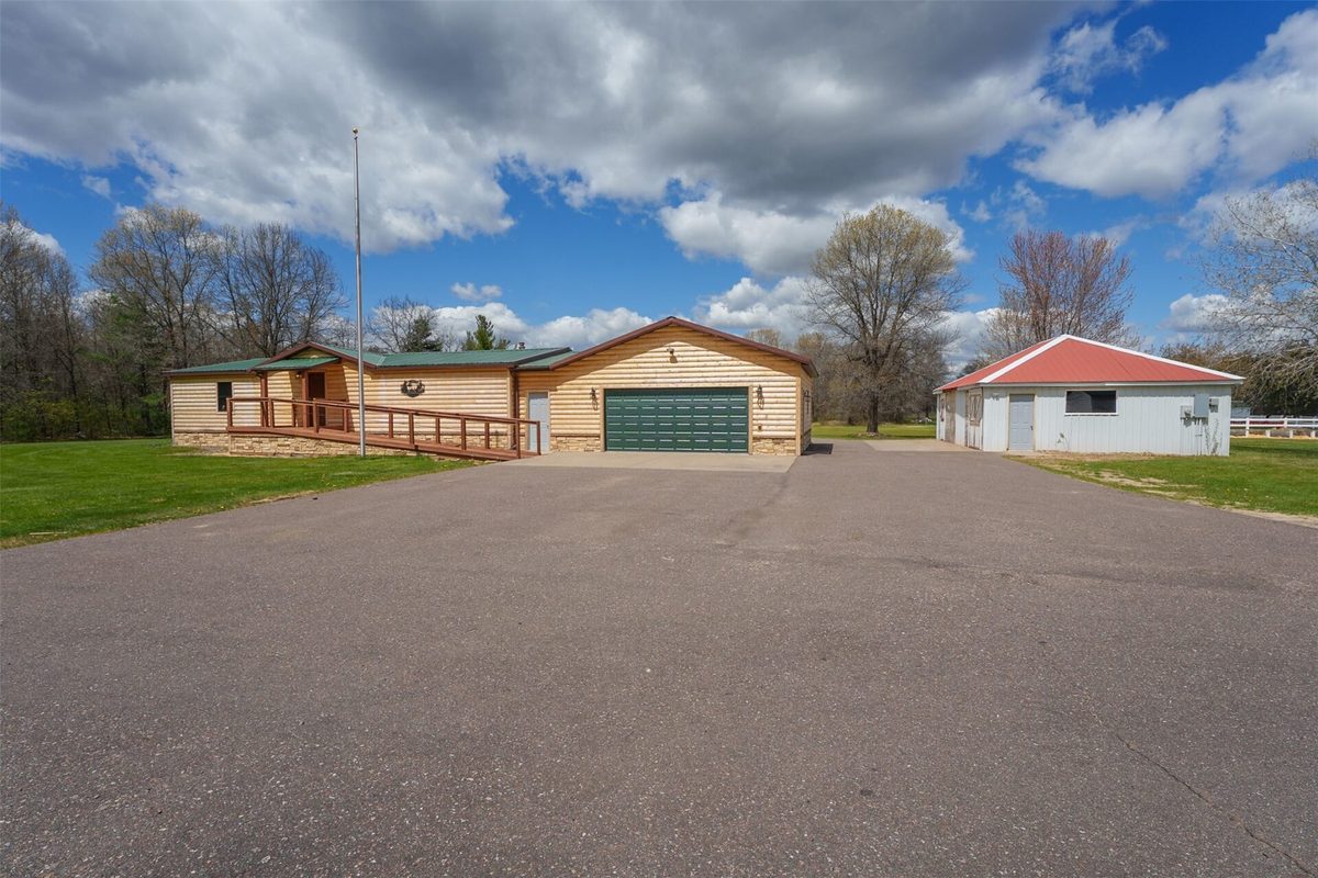 19498 E County Road Gg, Augusta, WI