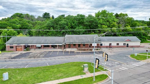 513 Broadway Street, Menomonie WI 54751 - CommercialSale house for sale - MLS #1603292 - image1