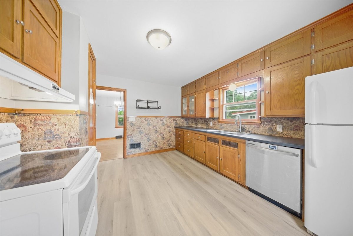 1014 5th Avenue, Menomonie WI 54751 - Residential house for sale - MLS #1605657 - image6