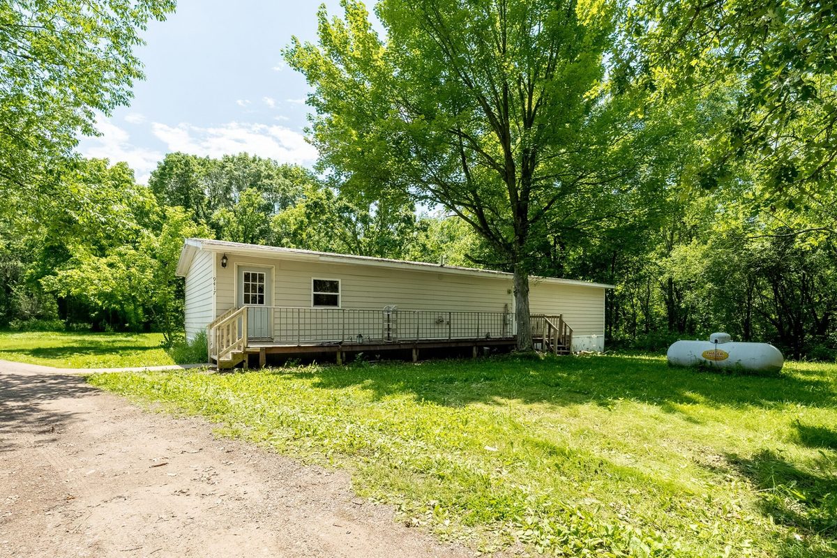 9417 Partridge Road, Eau Claire WI 54703 - Residential house for sale - MLS #1605264 - image2