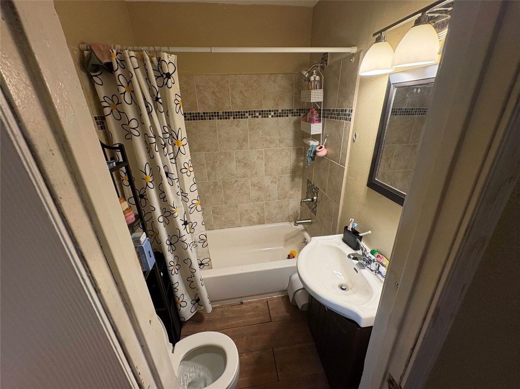 216 Ferry Street, Eau Claire WI 54703 - ResidentialIncome house for sale - MLS #1602061 - image2