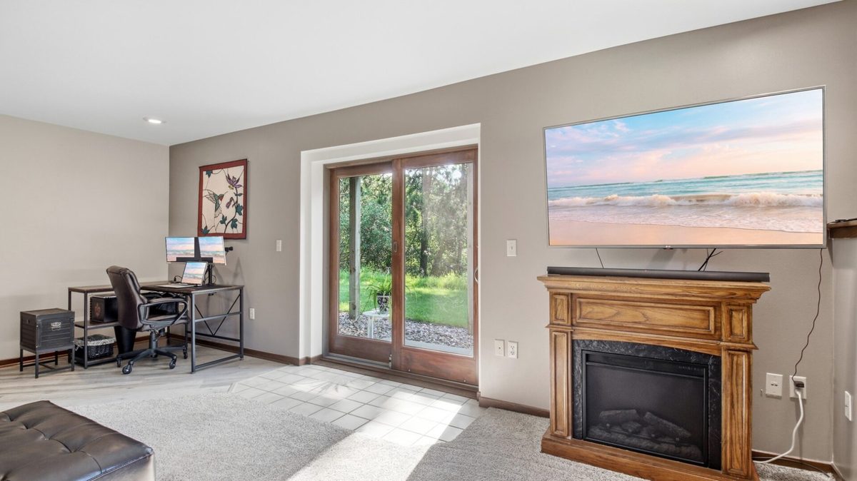 2416 Aurora Circle NE, Menomonie, WI