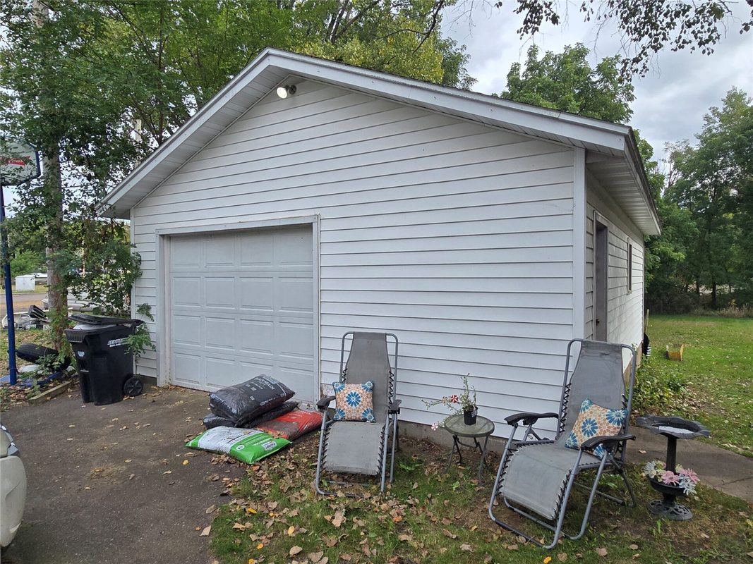 105 Walnut Street, Chippewa Falls WI 54729 - Residential house for sale - MLS #1605452 - image2