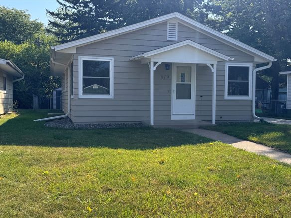 819 Brighton Street, Altoona WI 54720 - Residential house for sale - MLS #1604610 - image1