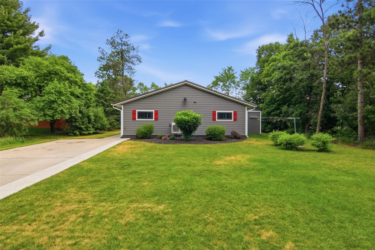 E6699 841st Avenue, Colfax, WI