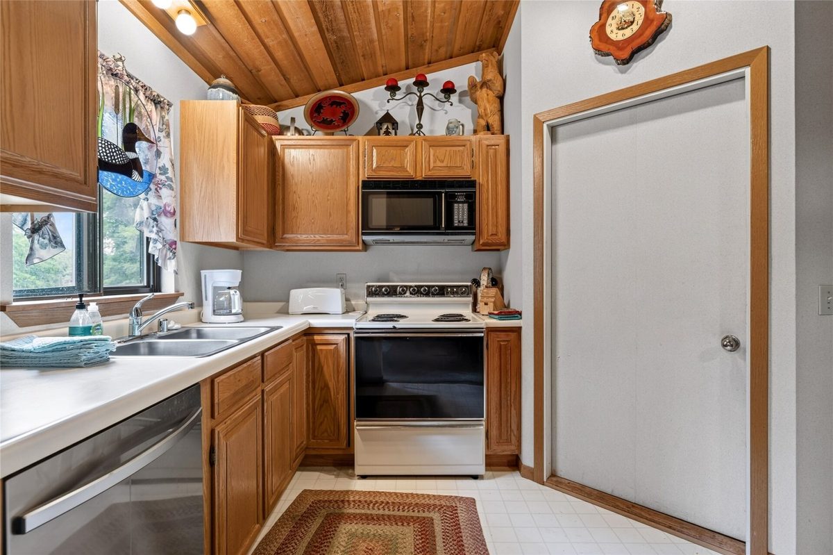 42910 Lakewoods Drive, Cable WI 54821 - Residential house for sale - MLS #1601003 - image10