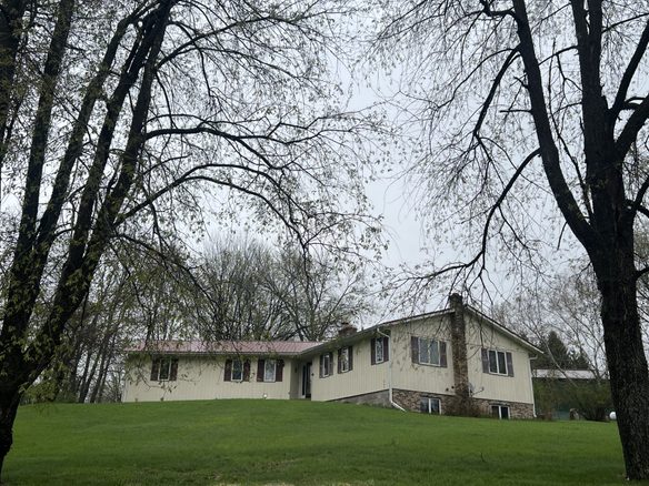 2114 Jannsen Court Menomonie WI 54751 — photo 1