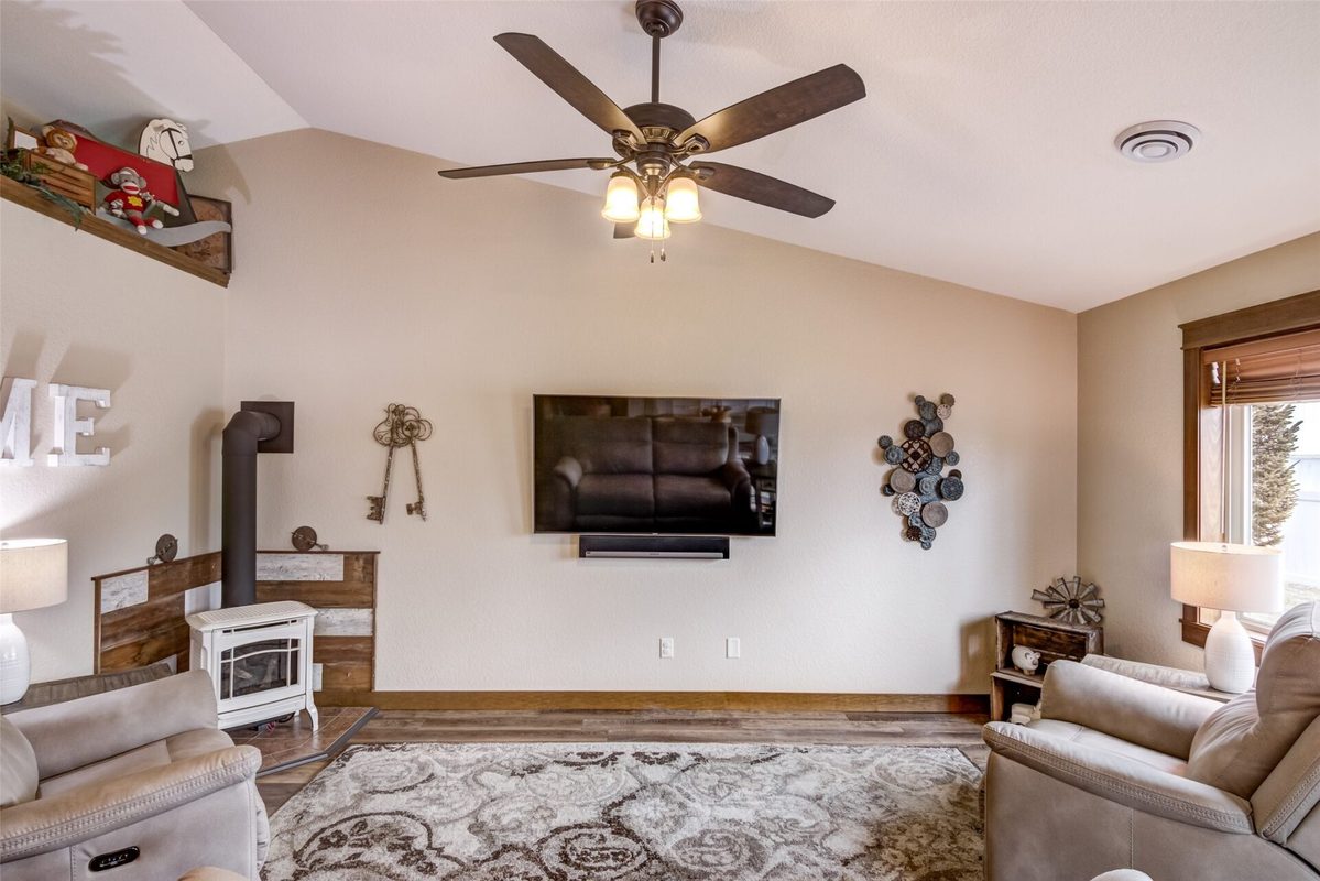 5609 Green Park Drive, Eau Claire, WI — photo 6