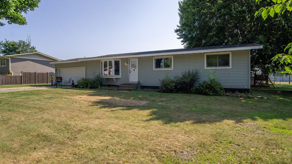 804 Thompson Street, Bloomer WI 54724 - Residential house for sale - MLS #1603700 - image2