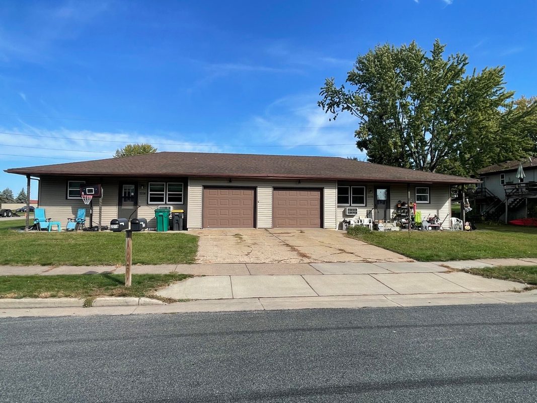 2218 Peters Drive, Eau Claire WI 54703 - ResidentialIncome house for sale - MLS #1605737 - image2