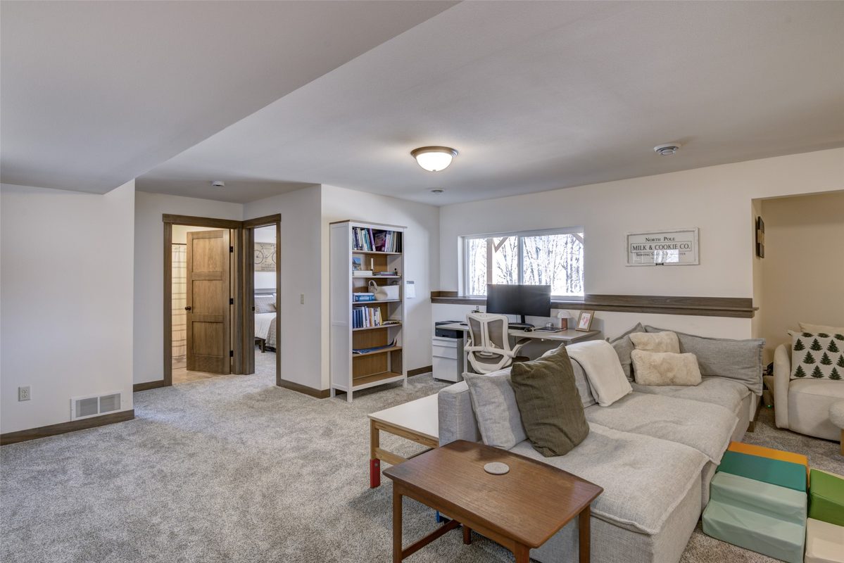 506 Hagman Street 25, Eau Claire, WI