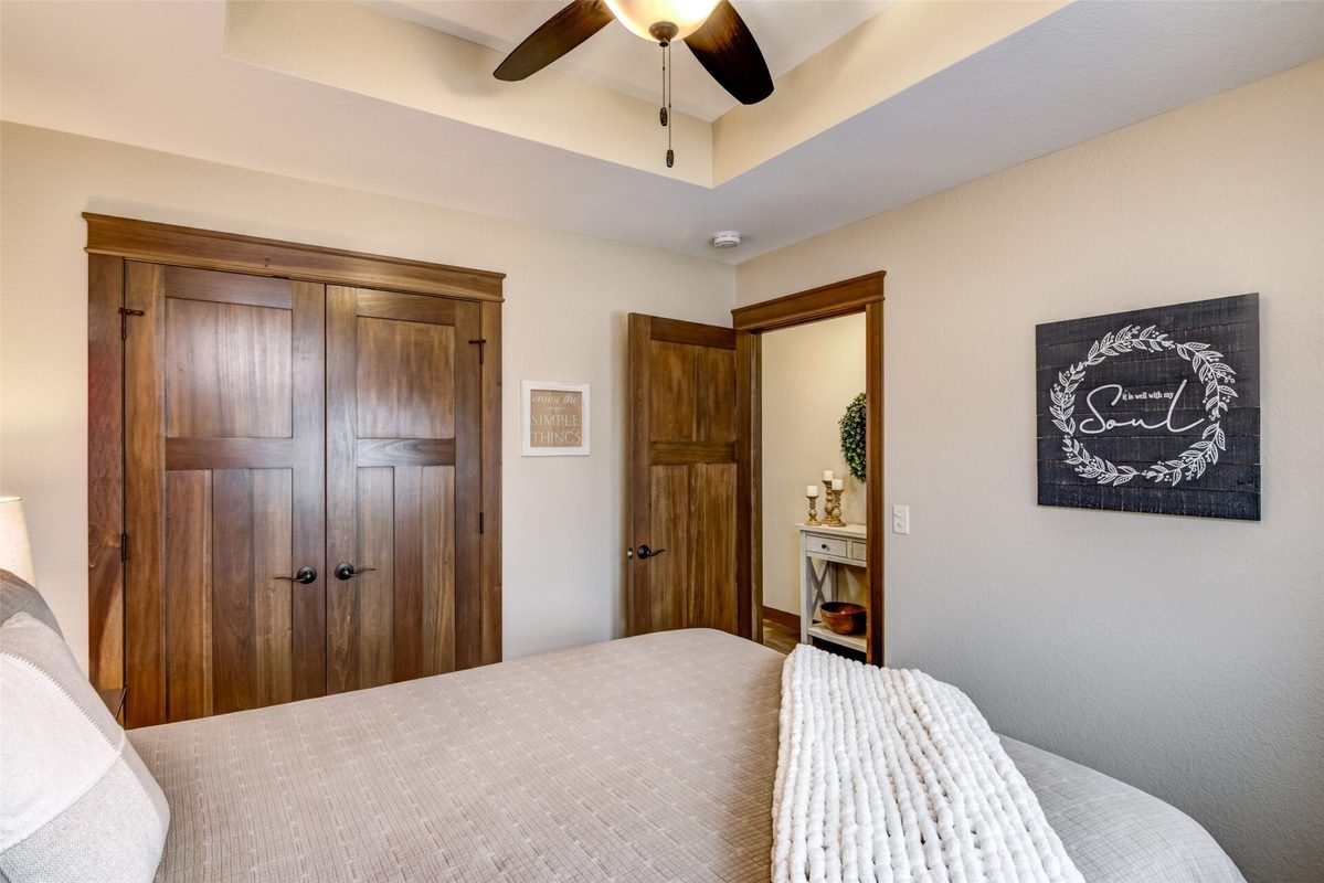 5609 Green Park Drive, Eau Claire, WI — photo 18