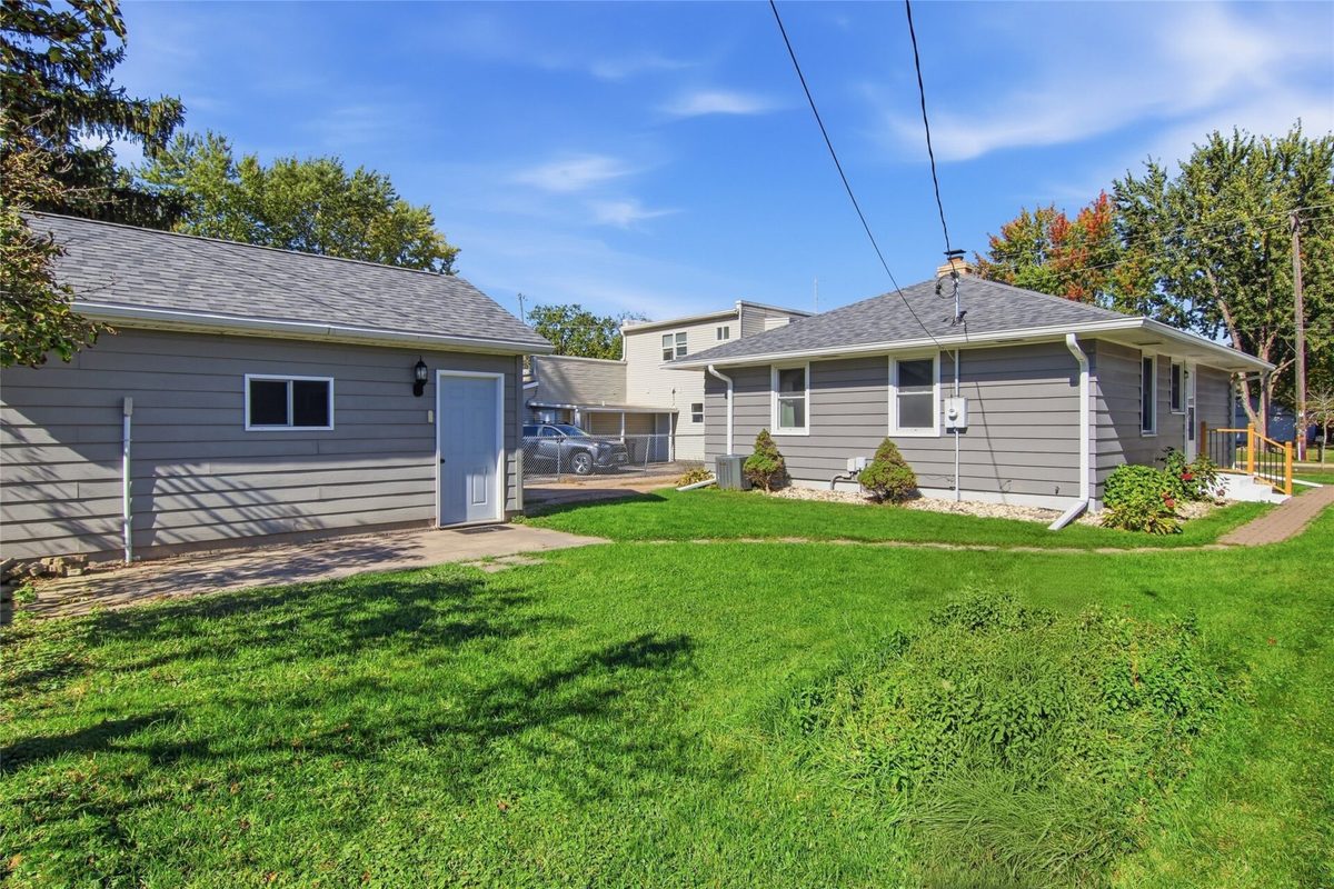 1043 Vine Street, Eau Claire WI 54703 - Residential house for sale - MLS #1605776 - image28
