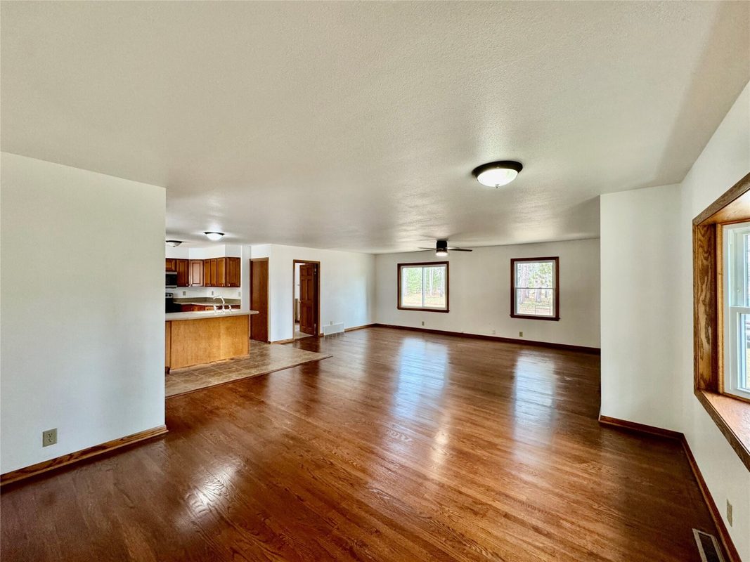 W4055 Jene Road Eau Claire WI 54701 — photo 2