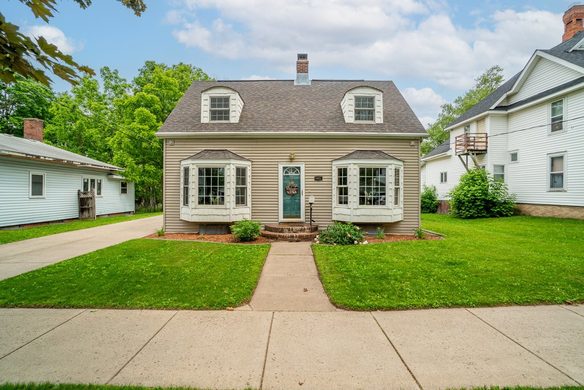 1015 Wilson Avenue, Menomonie WI 54751 - Residential house for sale - MLS #1603157 - image1