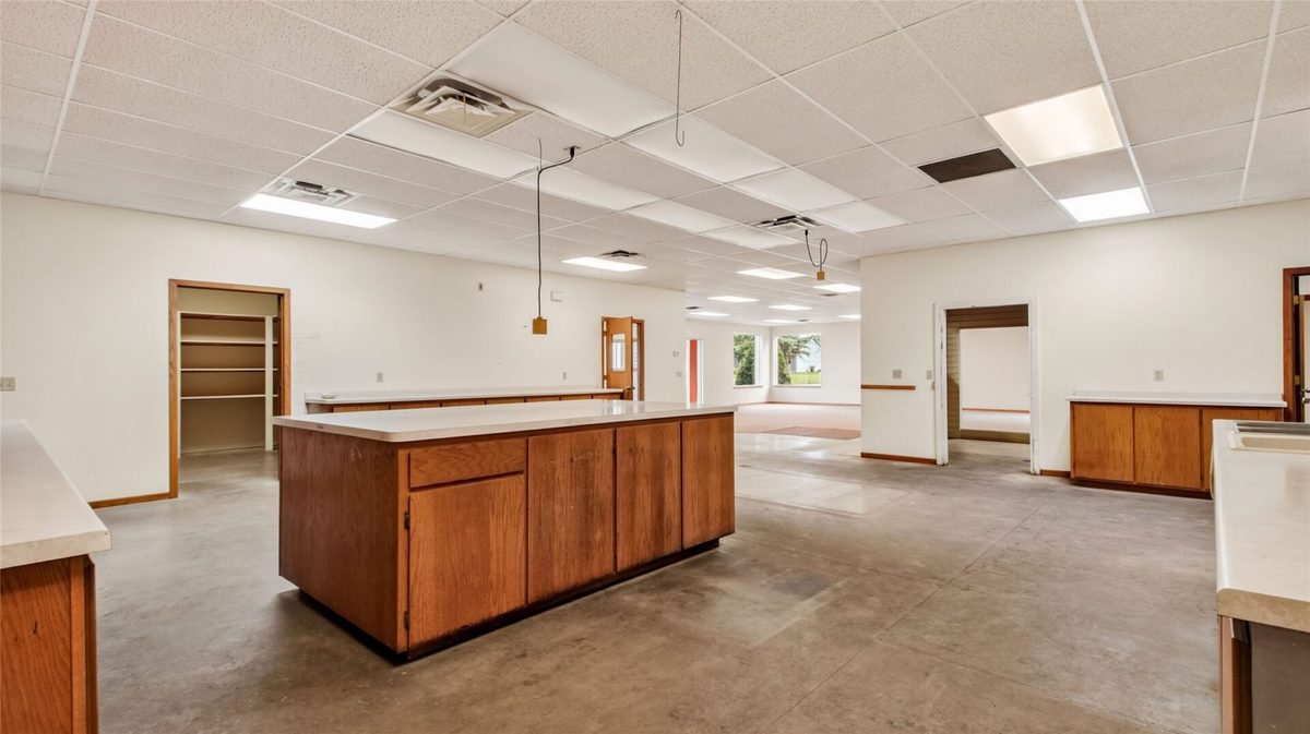 1210 Mansfield Street, Chippewa Falls WI 54729 - CommercialSale house for sale - MLS #1604227 - image12
