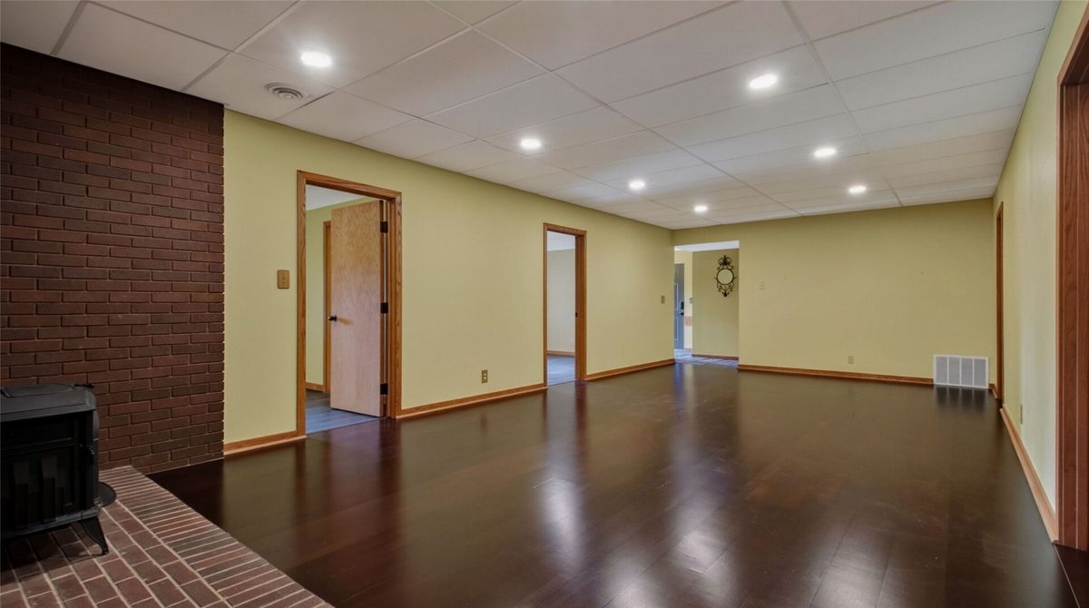 E445 Woodridge Drive, Eau Claire WI 54701 - Residential house for sale - MLS #1605347 - image32