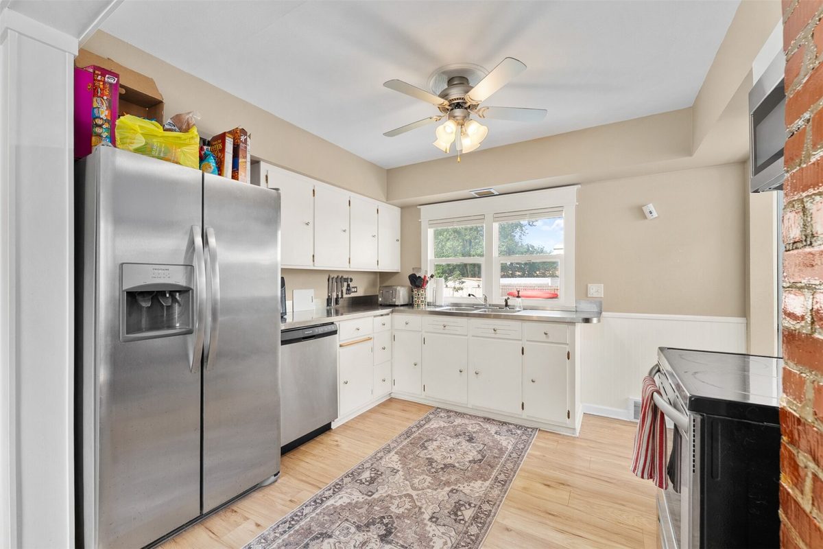 1124 Briggs Avenue, Eau Claire WI 54703 - Residential house for sale - MLS #1603344 - image12