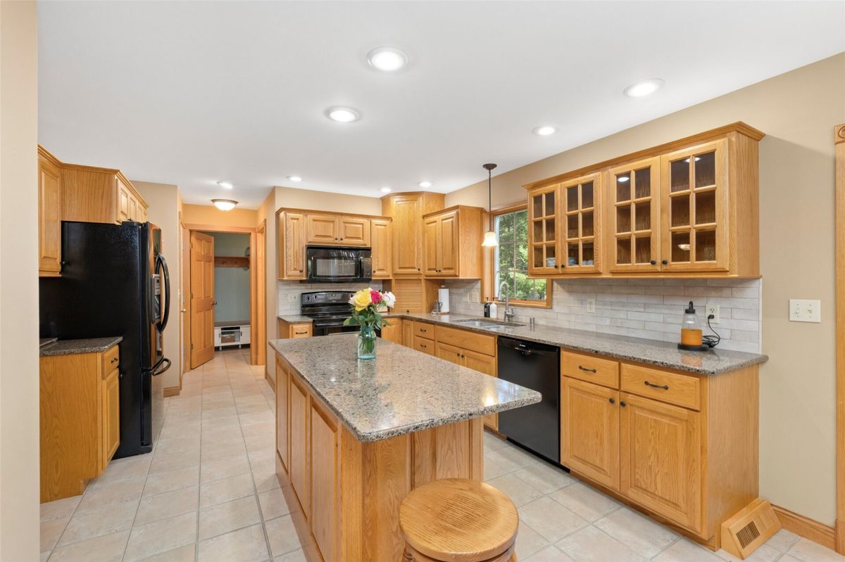 W10330 Deer Print Trail, Black River Falls WI 54615 - Residential house for sale - MLS #1605041 - image10