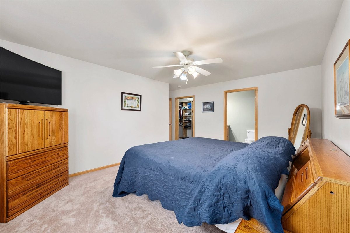 4274 Mill Ridge Circle, Eau Claire WI 54703 - Residential house for sale - MLS #1602413 - image17
